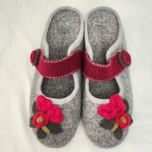 Sundance Fondo Gomma shoes with crocheted flowers